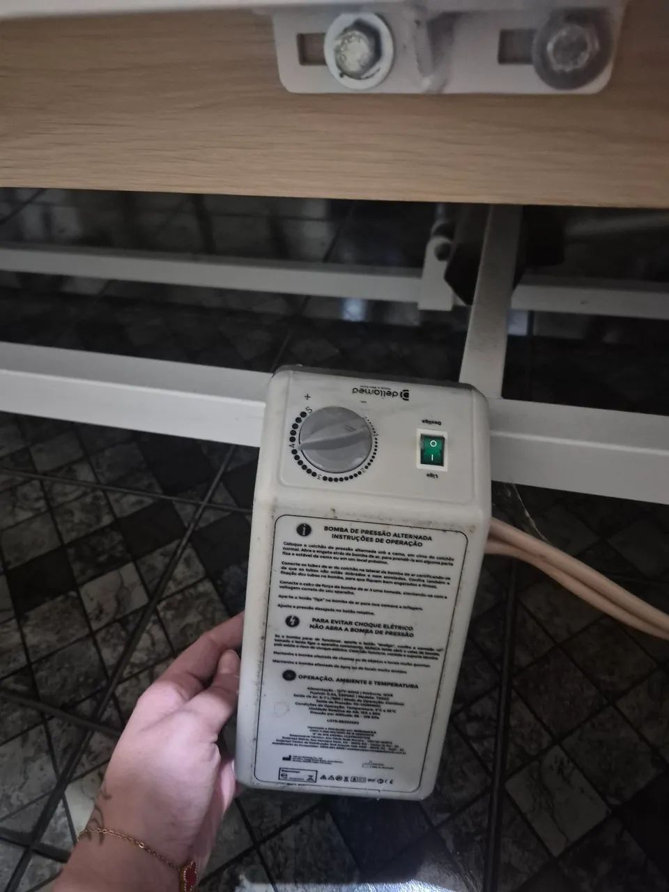 Cama retrátil com colchão inflável e motor para enxer  - Foto 3
