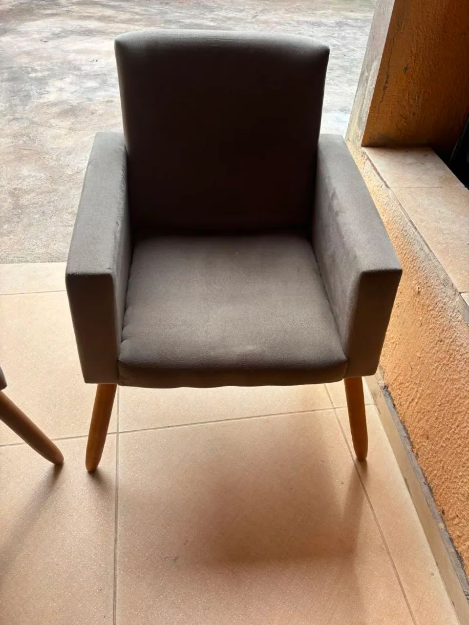 Par de Poltronas Bege - Foto 2