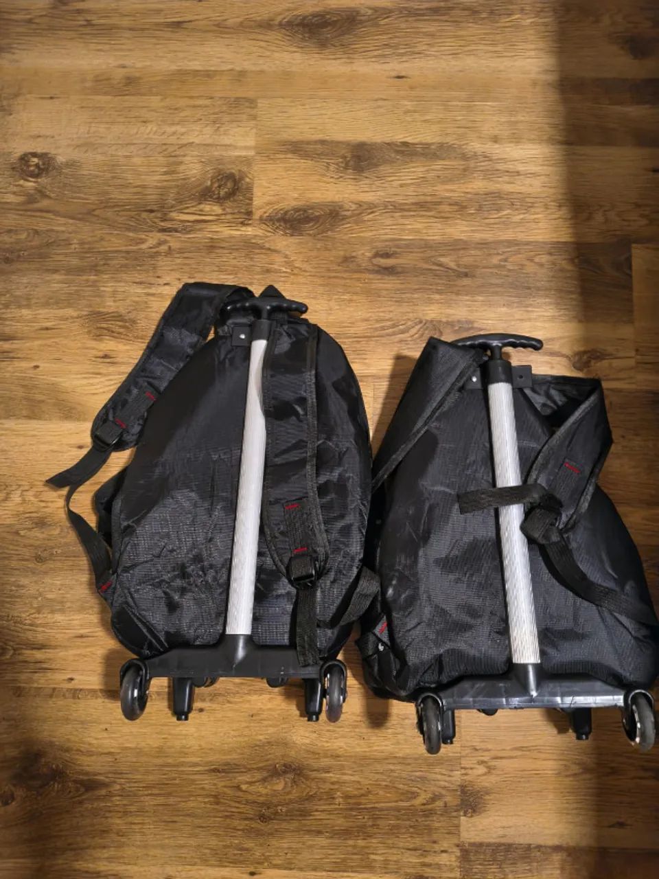 Kir com 2 mochilas com rodinhas - Pouco uso - Foto 2