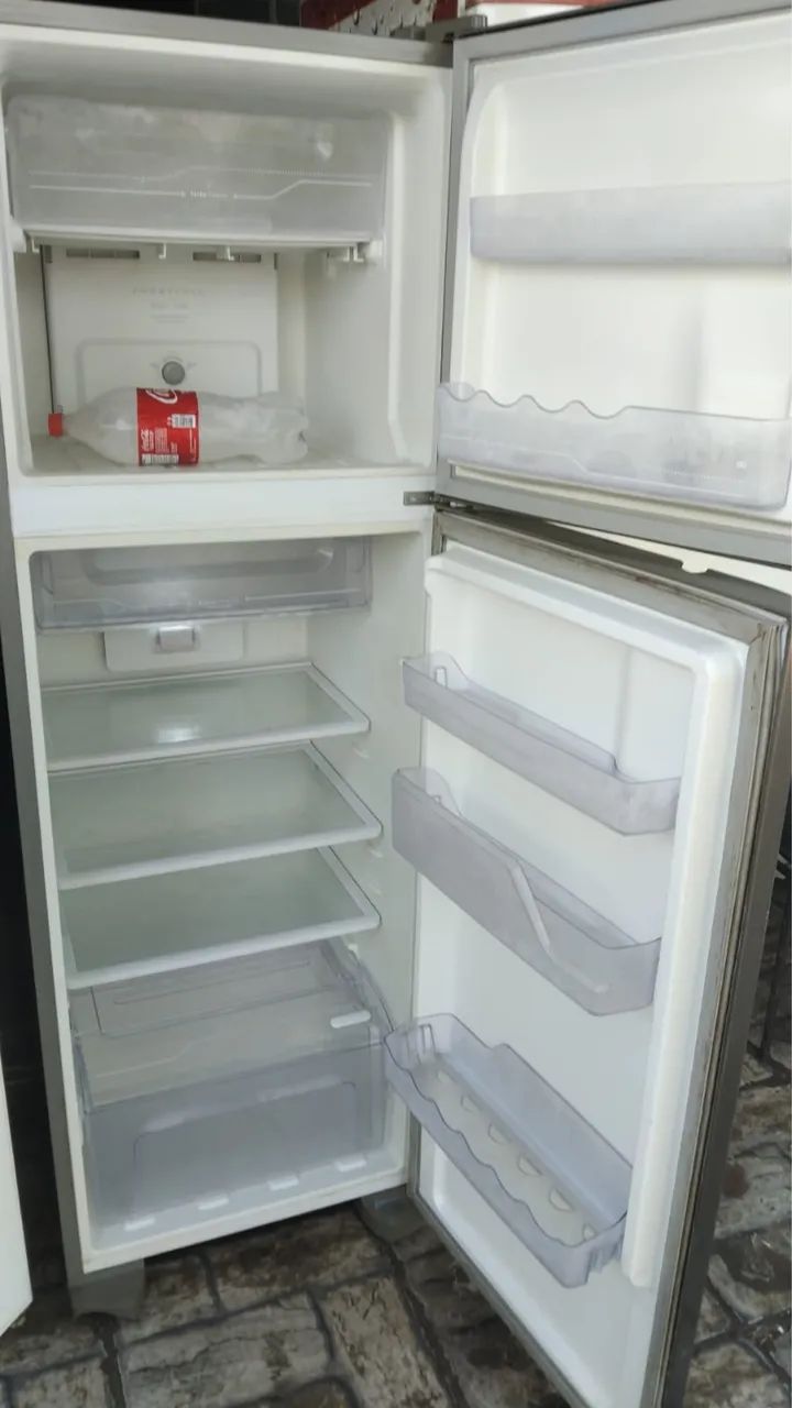 Geladeira Inox Eletrolux! - Foto 2