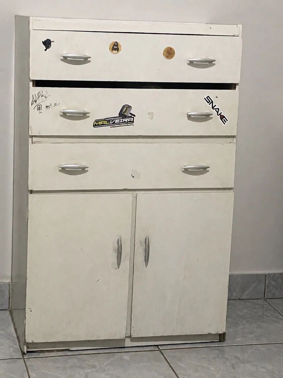 Vendo cômoda 