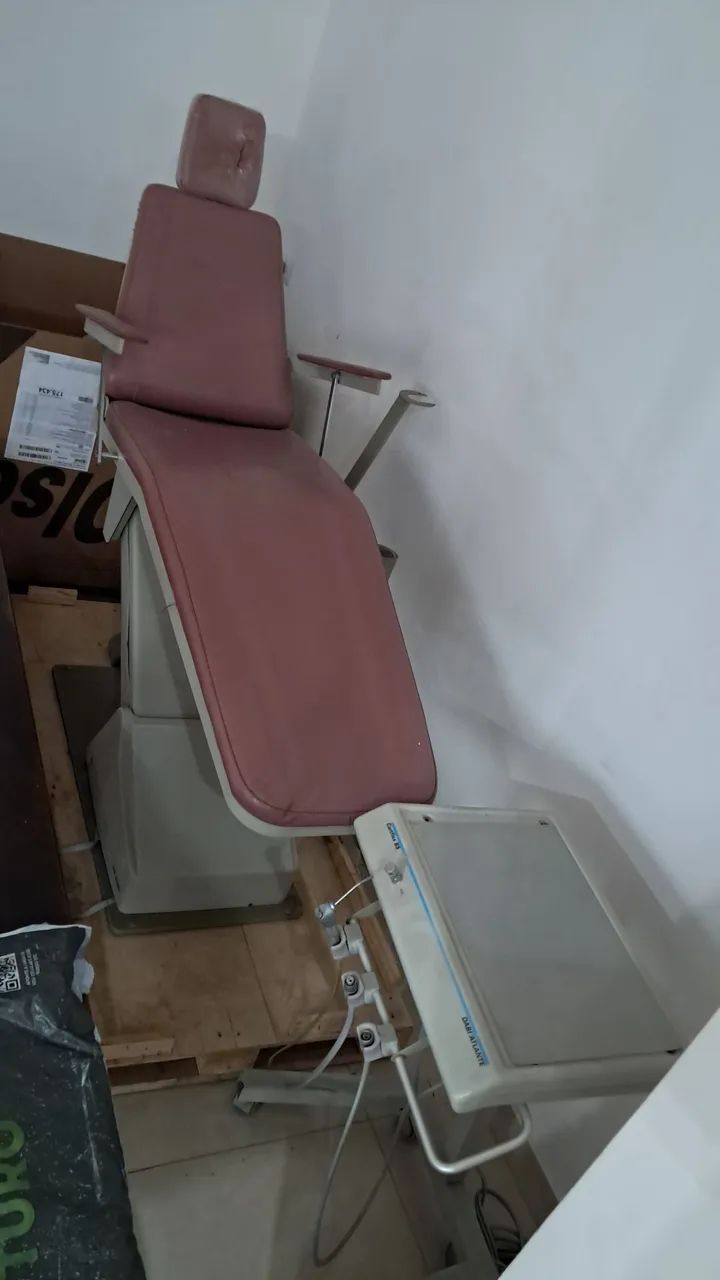 Vendo cadeira para dentista com kits para consultório de dentista