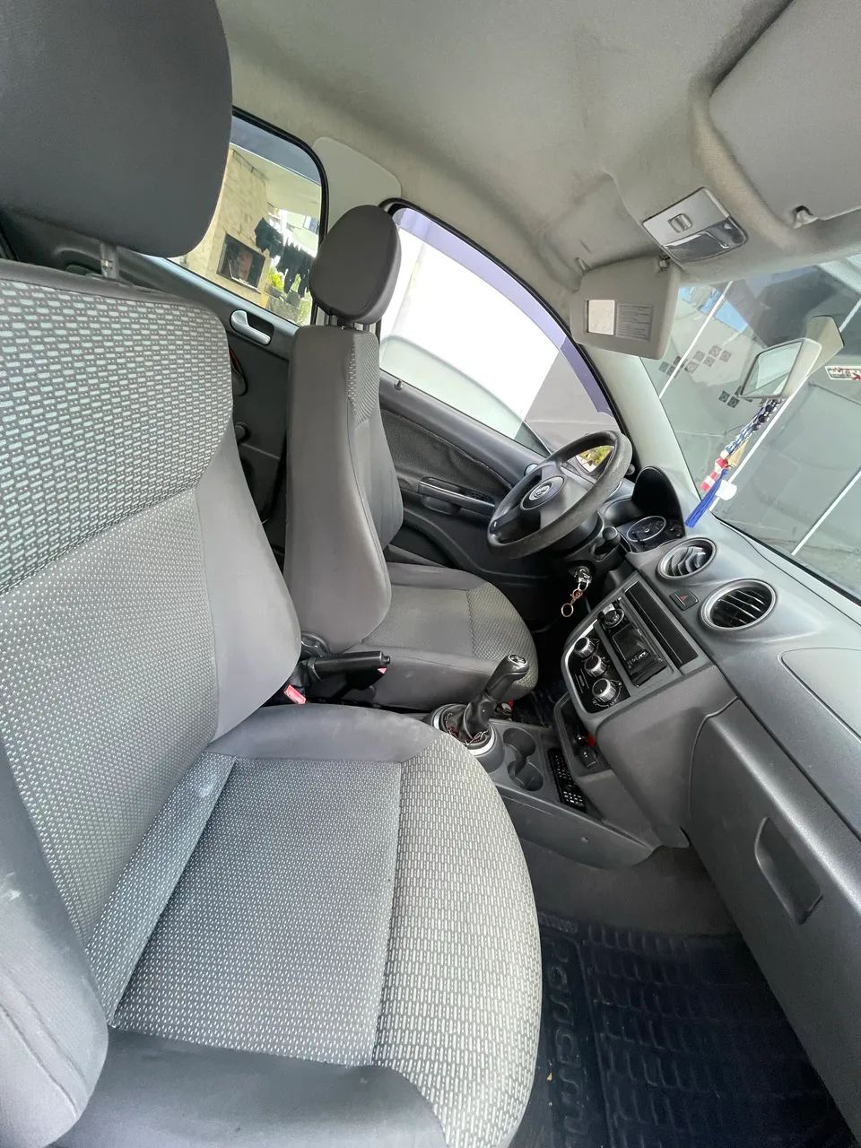Volkswagen Gol Geração V 1.0 8V MI Total Flex Mec. 4P 2013 - Foto 4