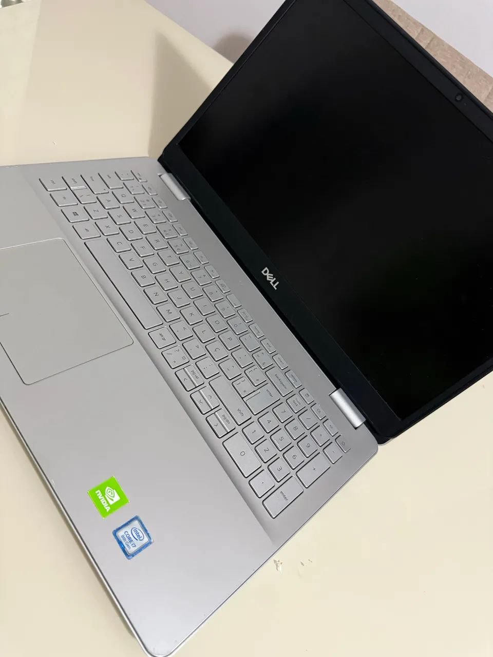 Notebook Dell core i7 8565U 8 GB - Placa de vídeo 2 GB - Foto 3