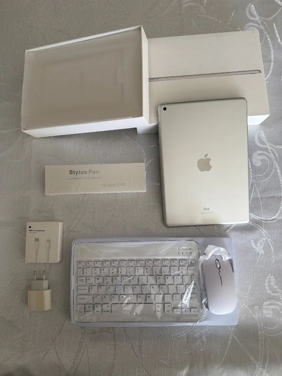 iPad 9 64gb + Pencil + Teclado + Mouse - Envio OLX Pay - Faço Troca e Parcelo 18x - Foto 2