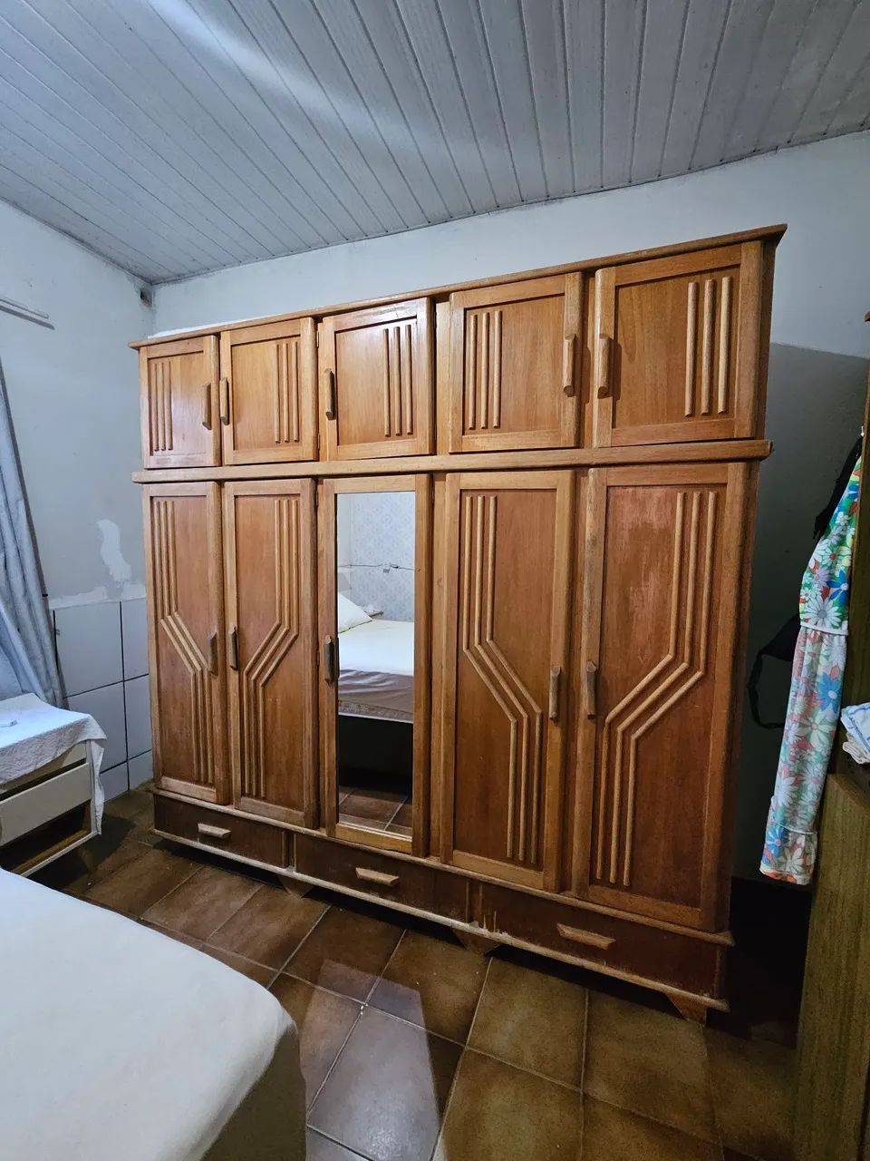 Guarda Roupa de Madeira - Foto 2