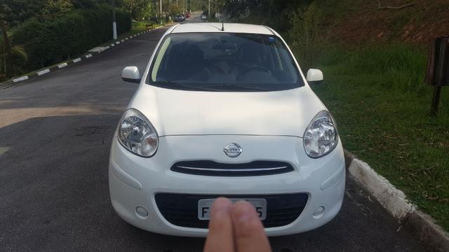 Nissan March 1.6 S 16V Flex 4P Manual
