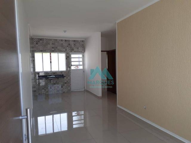 Casas sobrepostas, entradas individuais e quintal individual no vitória vale