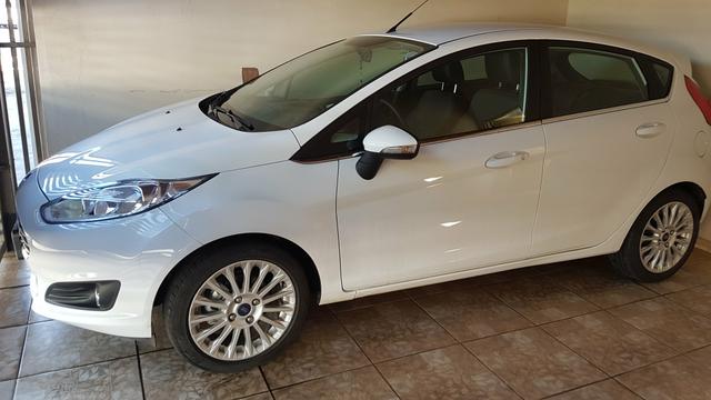 Vende-se new fiesta 2017 titanium - Foto 6