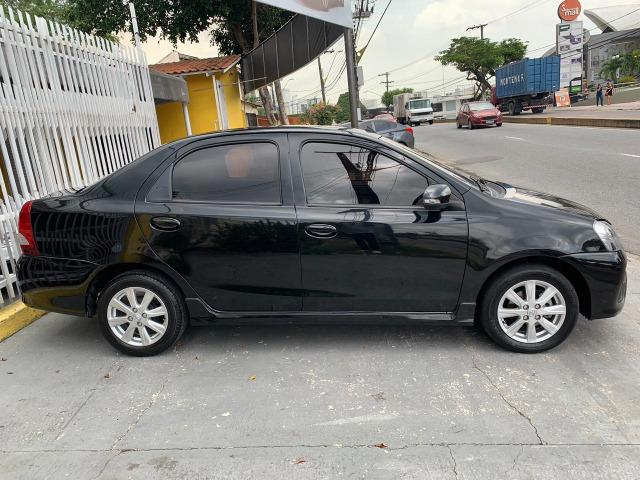 Novo Etios sedan automatico versao top de linha 2018 5 mil de entrada - Foto 5