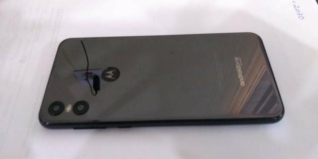 Moto one - troco por iphone