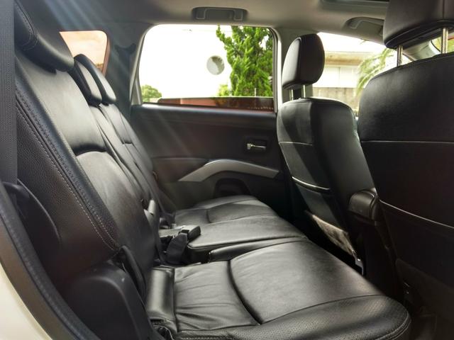 Mitsubishi Outlander GT 3.0 V6 - Foto 14