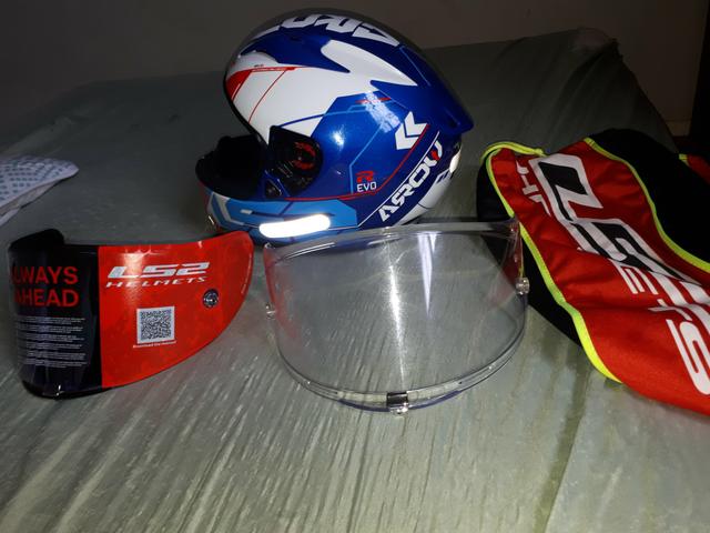 Capacete LS2 Tricomposto Arrow R Evo com 2 viseiras - Foto 6