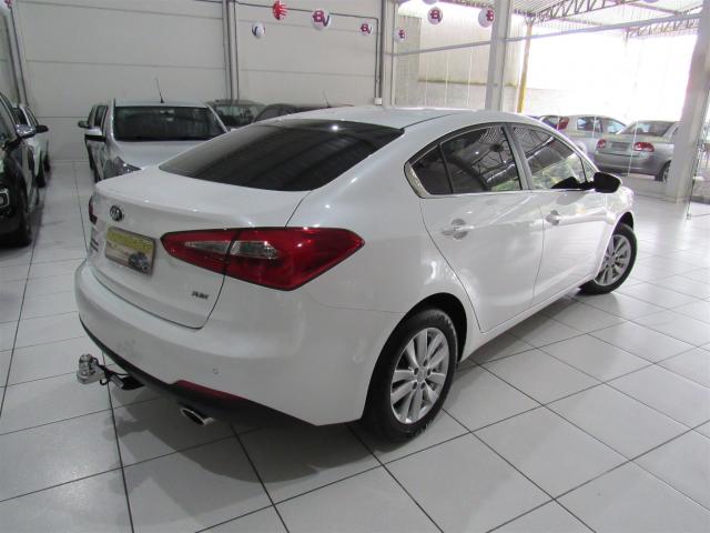KIA CERATO 2016/2016 1.6 SX 16V FLEX 4P AUTOMÁTICO - Foto 4
