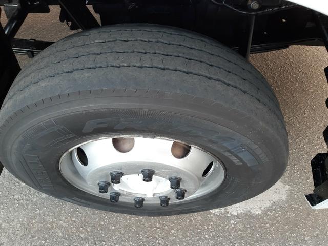 Vw 13.180 costeleicho ano 2011 muito novo pouco uso baixo km rodado nada a fazer - Foto 11