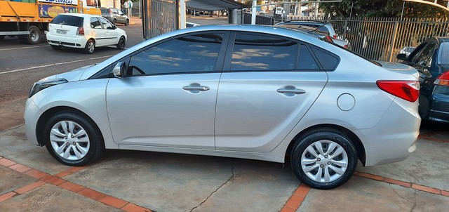 HB20 SEDAN AUTOMÁTICO