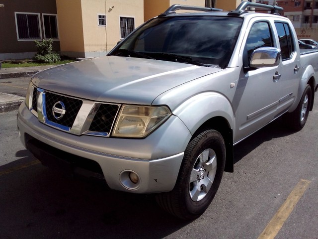 NISSAN FRONTIER AUTOMÁTICA
