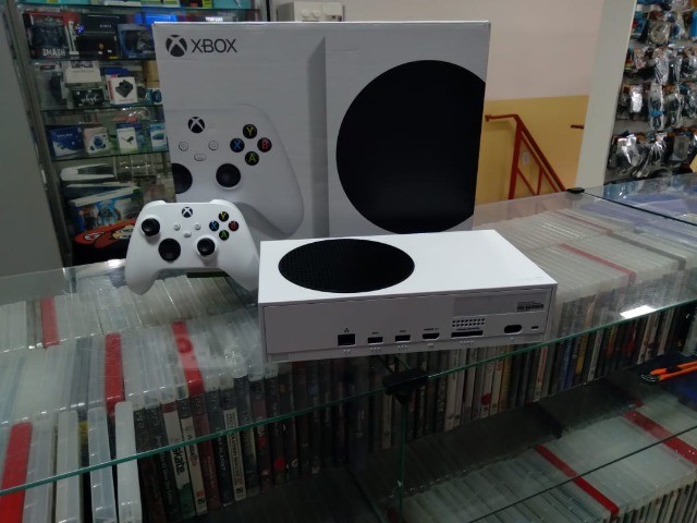 Xbox Series S - Aceitamos Video Games como parte do pagamento. - Foto 3