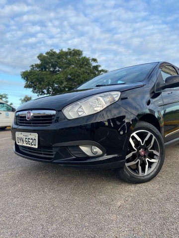 FIAT GRAND SIENA ESSENCE 1.6 2015