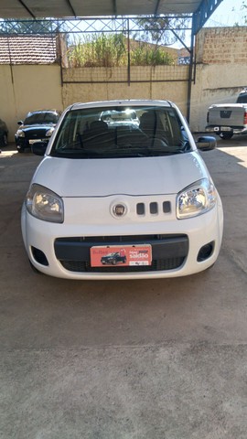 FIAT UNO VIVACE BÁSICO 2014