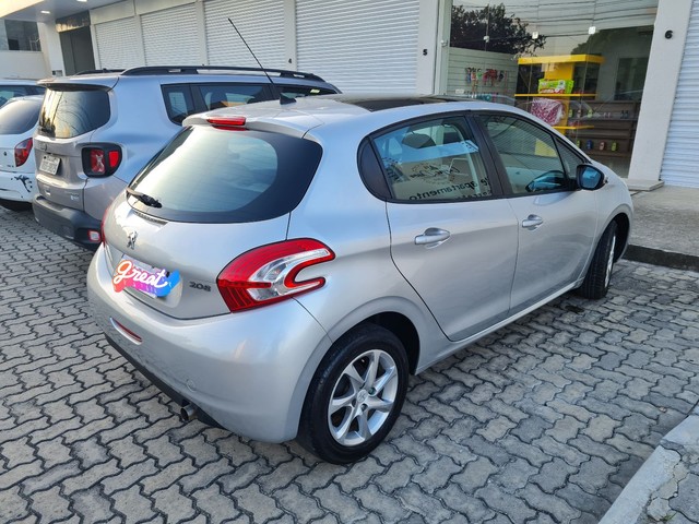 Peugeot 208 Allure 2013/14 Teto Multimidia Couro