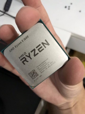 Processador AMD Ryzen 5 1600 AF