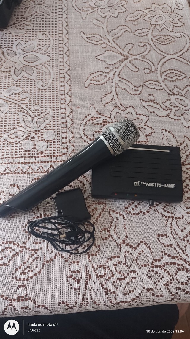 Microfone sem fio profissional TSI