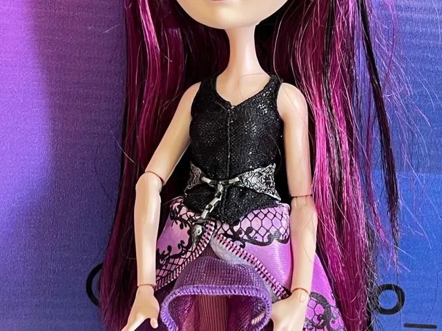 Boneca Ever After High Raven Queen - ler descrição - Hobbies e coleções -  Ceilândia Norte (Ceilândia), Brasília 1253655696