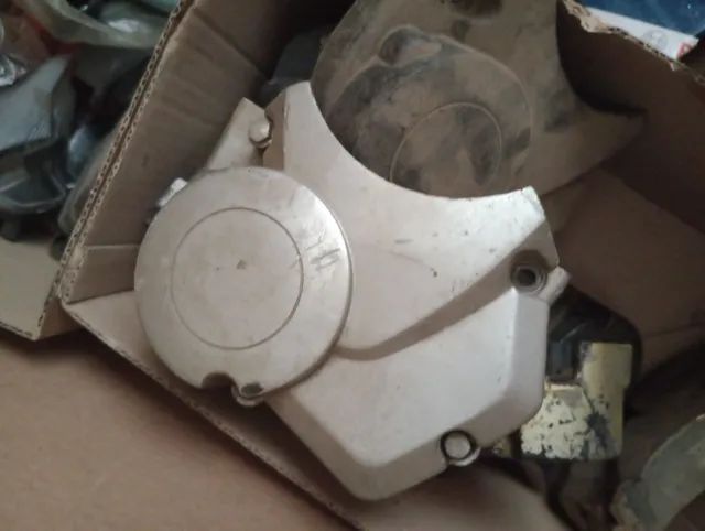 Tampa autolibio  motor Yamaha dt200 - Foto 3