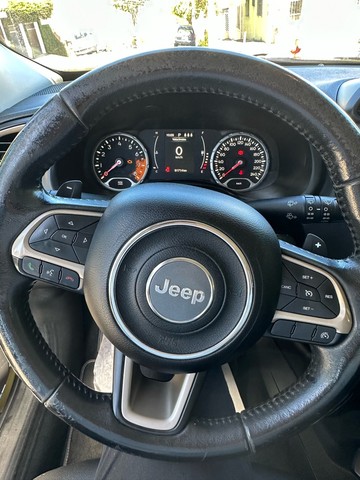 Oportunidade - Jeep Renagade Longitude impecável 