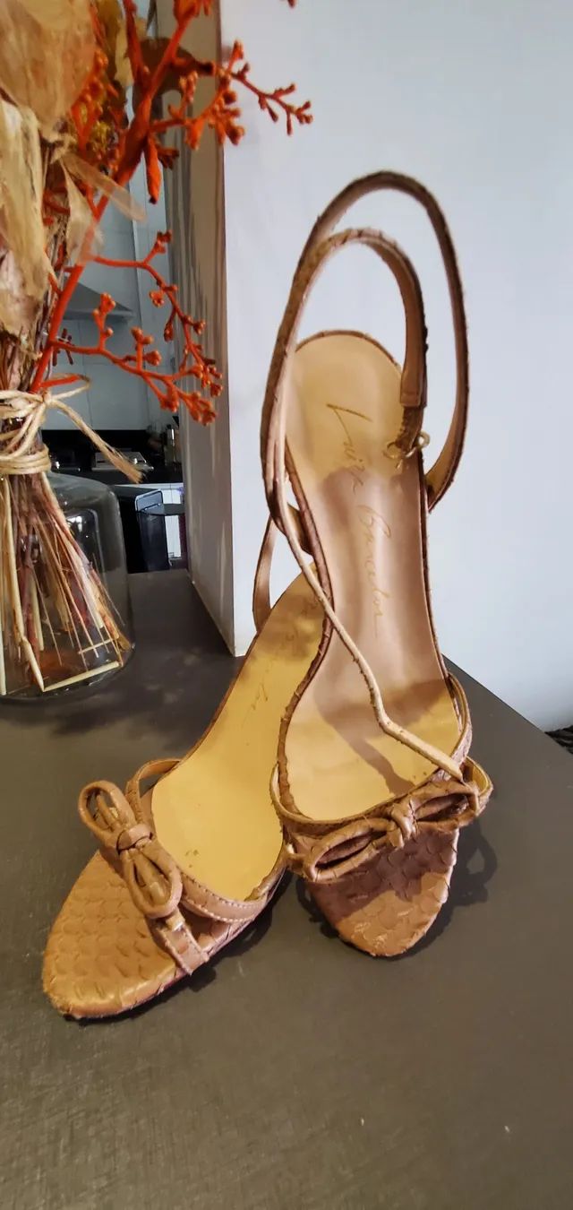 Sandália Luiza Barcelos couro N37