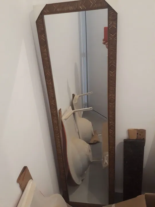 Espelho Decorativo com Moldura de Madeira