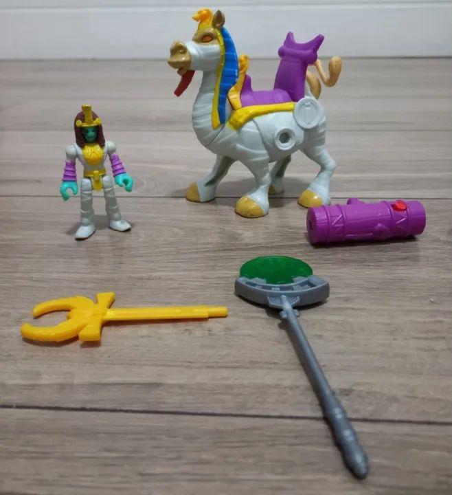 Boneco imaginext rainha mumia e camelo