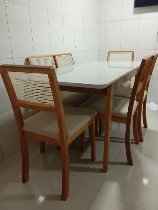 Jogo de Mesa de Jantar com 6 Cadeiras em Madeira jasmim