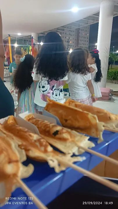 Aluguel de barraquinha de crepe suíço e brinquedos para Crianças - Foto 2
