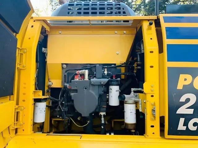 Escavadeira Komatsu PC 210 ano 2015 - Foto 4