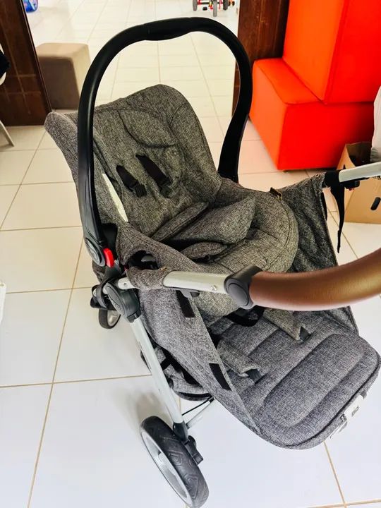 Carrinho de bebê importado ABC Design Avito com bebê conforto