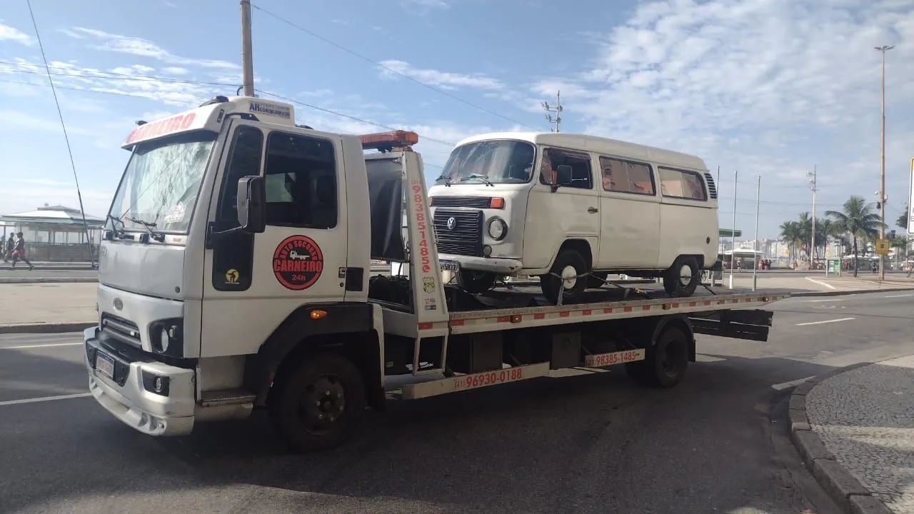 Caminhão plataforma 7.5