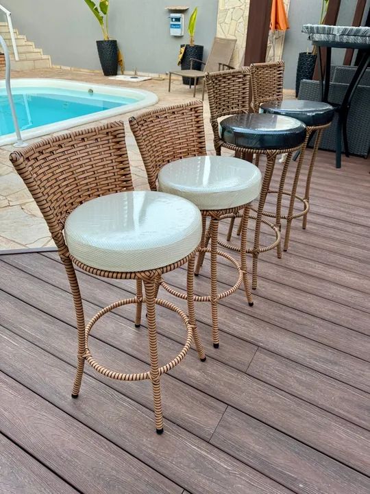 Banquetas pra balcao em fibra sintética 280 cada - Foto 6