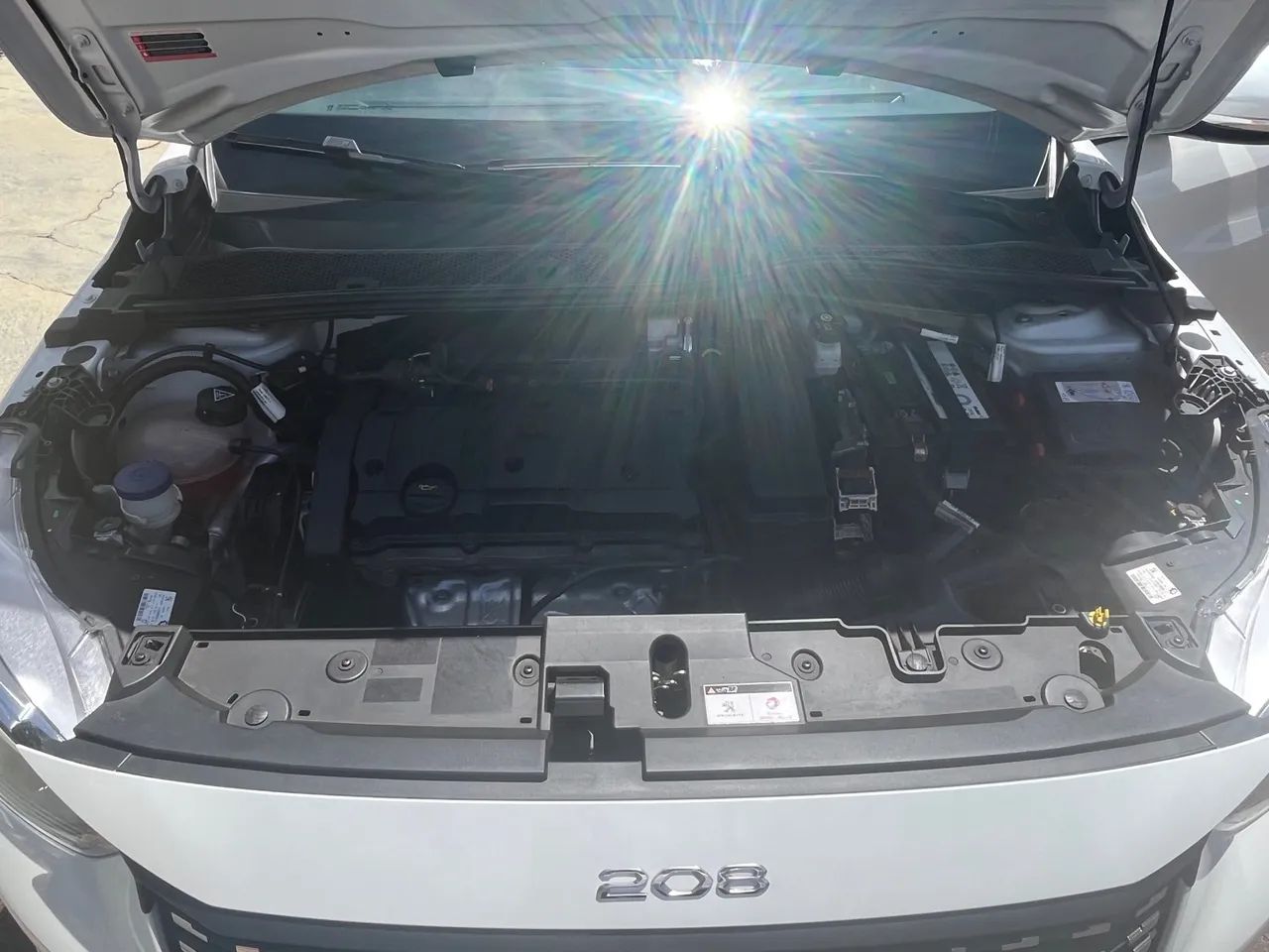 Peugeot 208 Allure Aut. 2022 - Foto 8