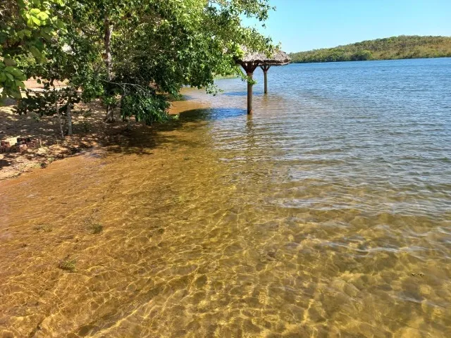 Ágil de Chácara beira lago (acesso individual)