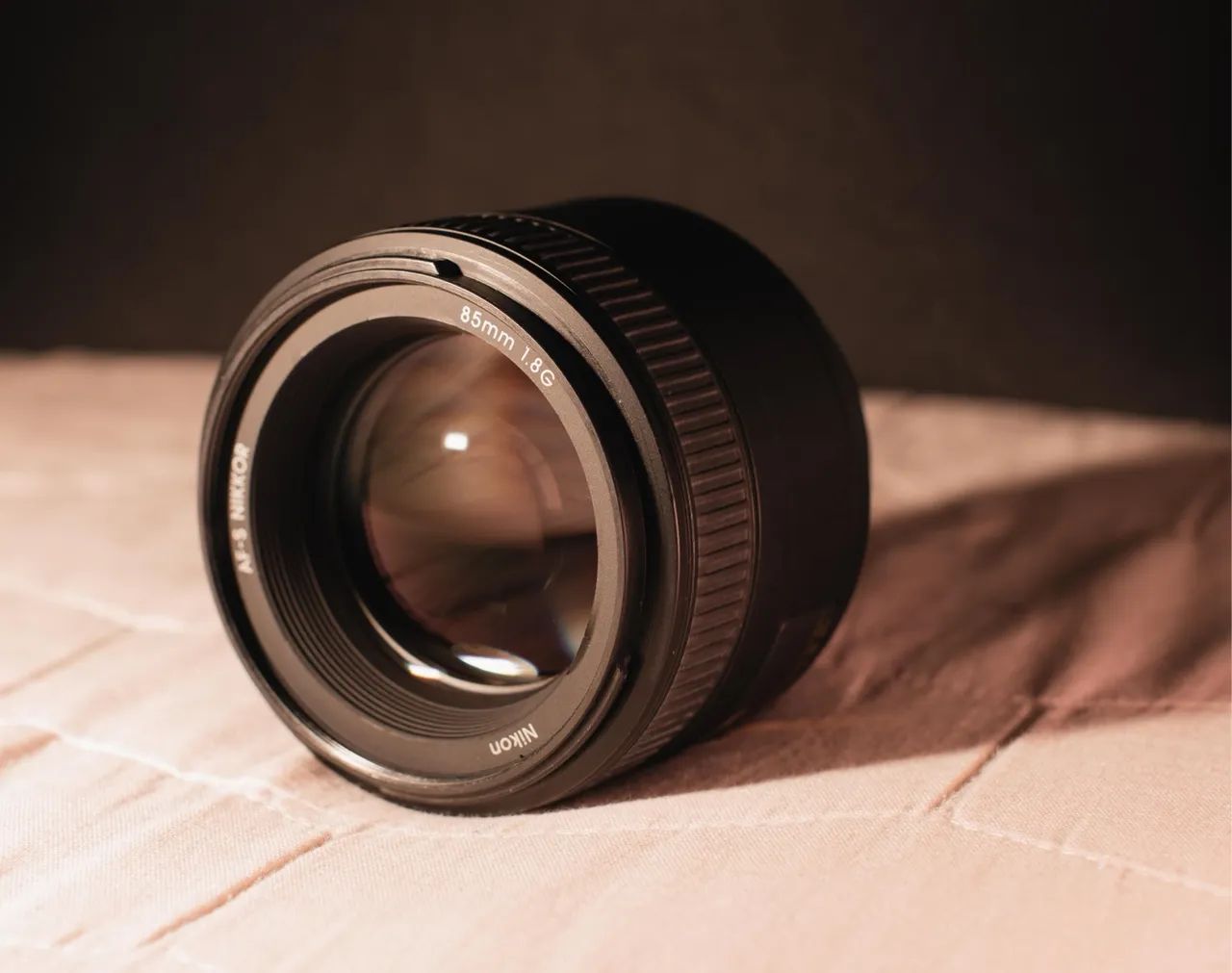 Lente Nikon AF-S Nikkor 85mm f/1.8G IGUAL A NOVA - Foto 3