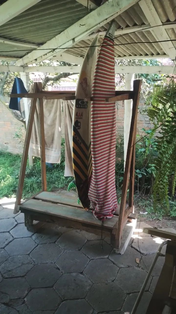 Suporte rack vertical para pranchas de surfe 400 reais - Foto 4