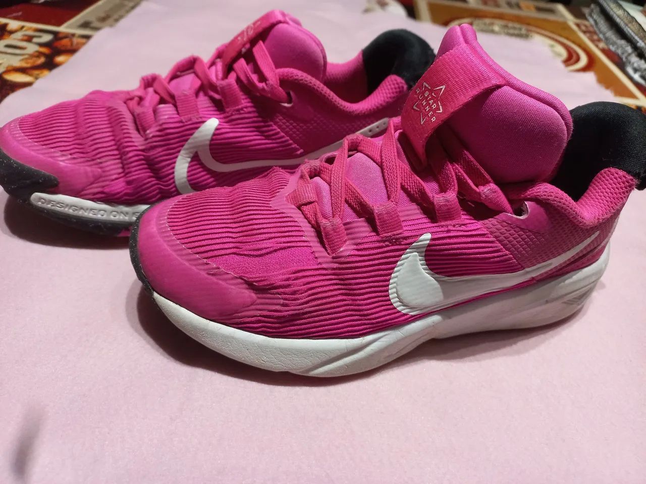 Tênis Nike Rosa Infantil - Tamanho 30 - Foto 2