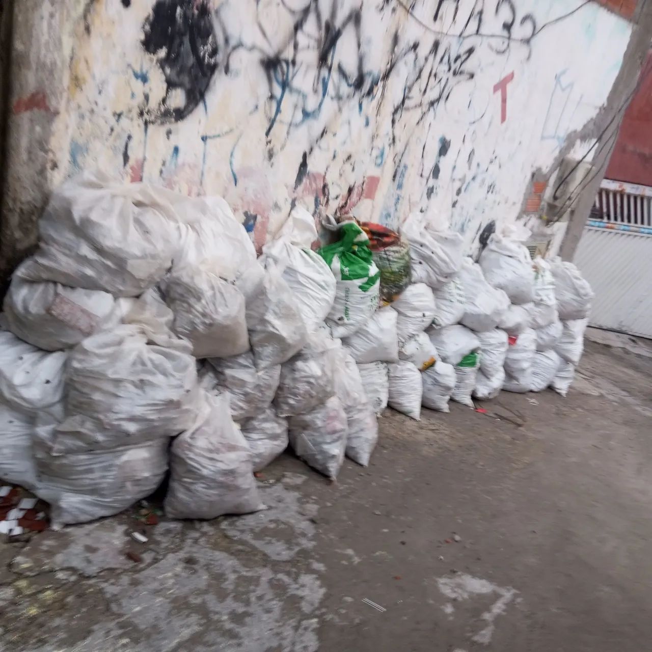 Entulho pra aterramento 64717753131009120