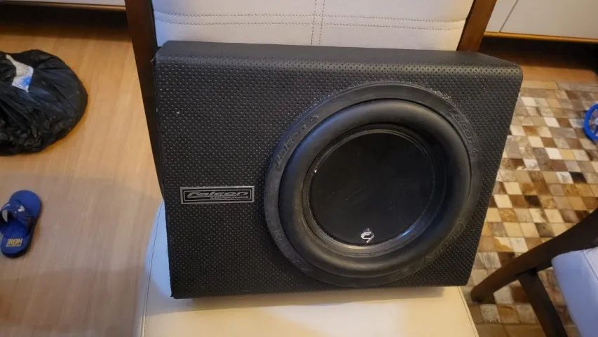 Subwoofer amplificador FALCON automotivo