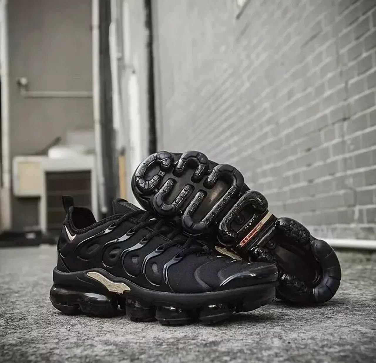 Nike Air VaporMax Plus - Preto - Foto 3