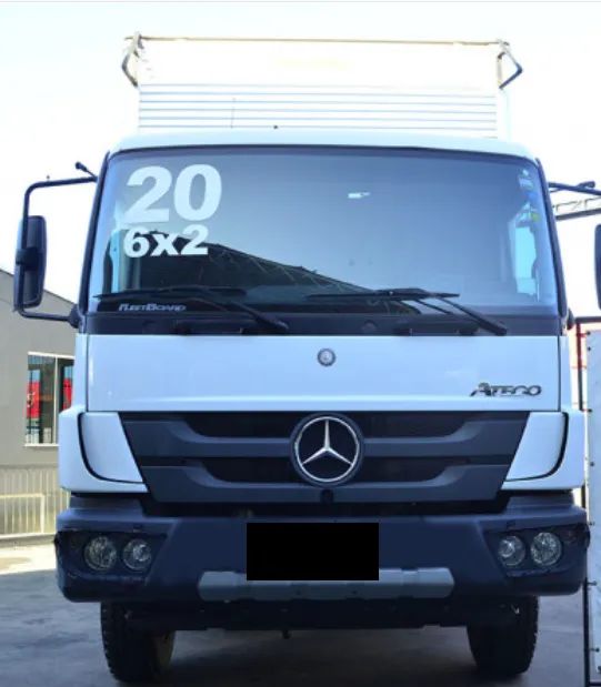Mercedes-Benz Atego 2426 6x2 Baú 8,5m - Ano 2020 - Foto 2