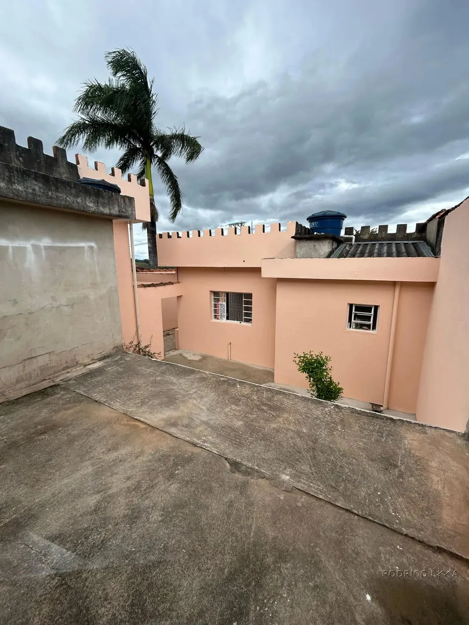 Linda casa para venda em São Lourenço - MG.