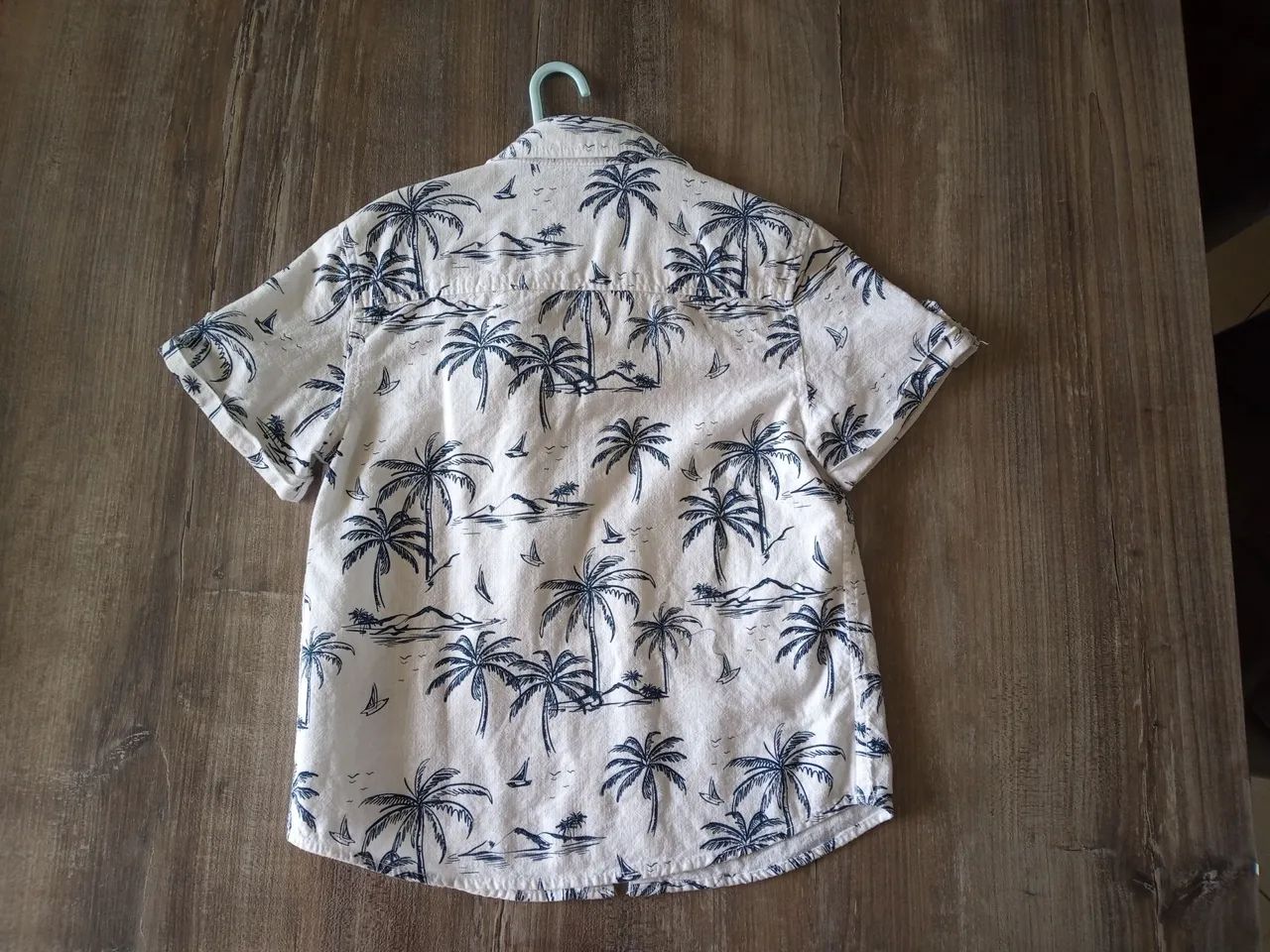 Camisa com estampa de coqueiro infantil  - Foto 3